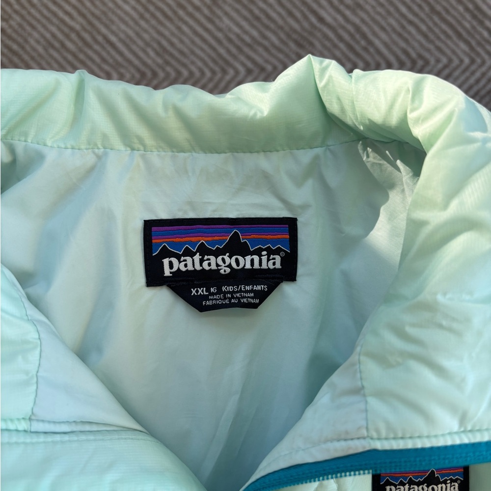 Patagonia Kid’s Mint Nano Puff Jacket - Picture 4 of 6